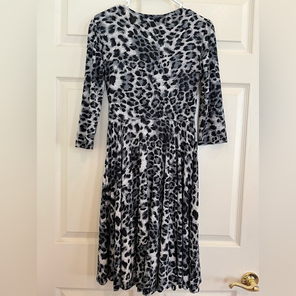 VESADE NEW YORK dress - Picture 9 of 13